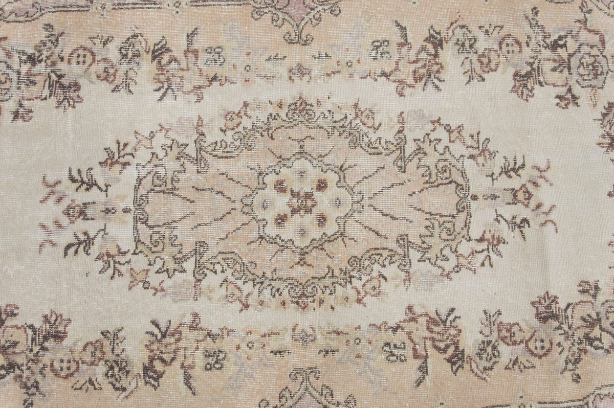 Vintage Rug 3'9" x 7" feet  115 x 211 cm