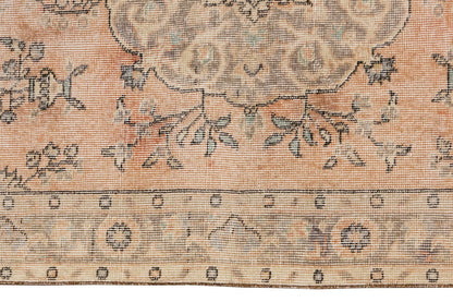 Vintage Rug 3'9" x 7'1" feet 115 x 215 cm