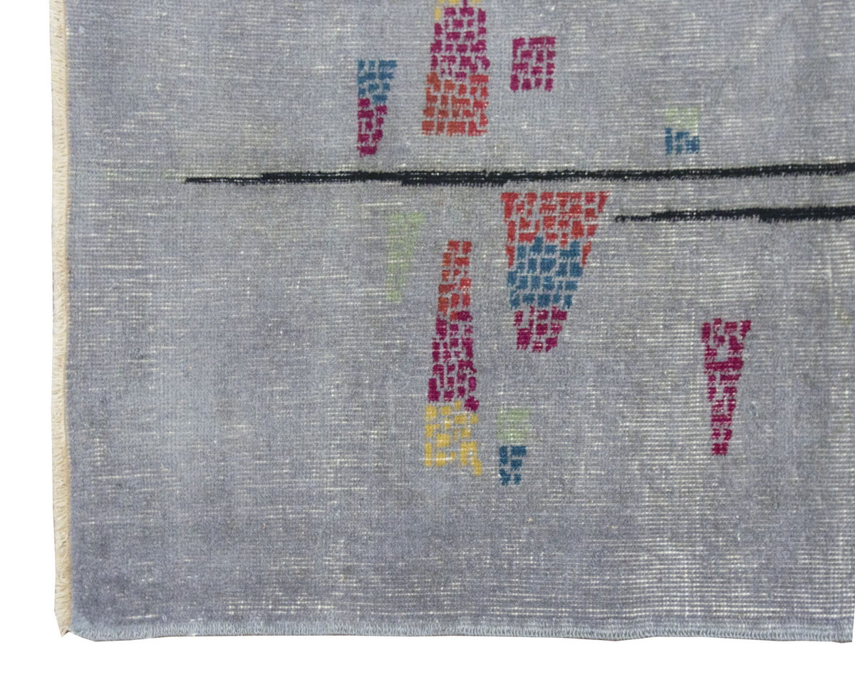 Vintage Rug 4" x 6'7" feet  124 x 200 cm