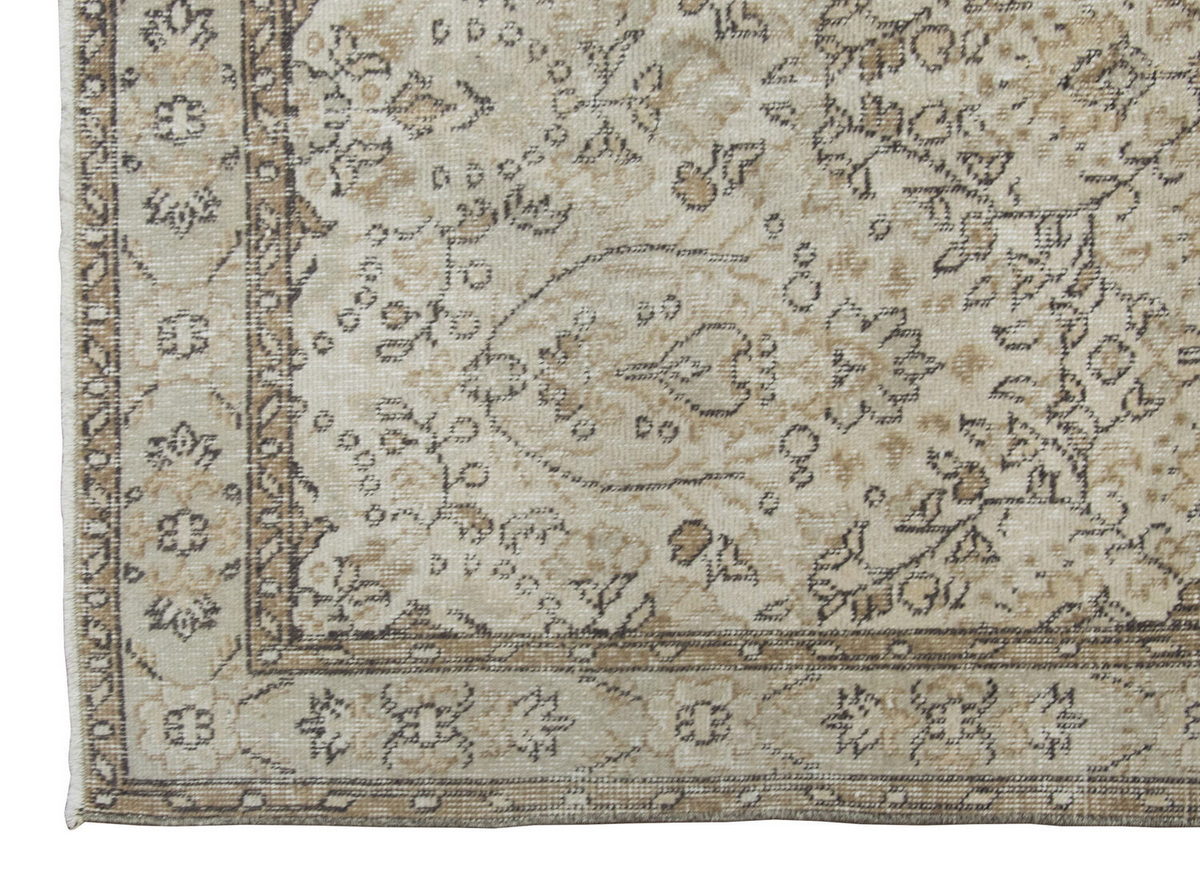 Vintage Rug 4" x 6'8" feet  118 x 202 cm