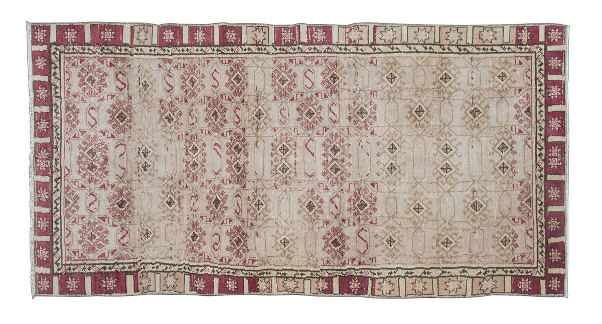 Vintage Rug 4" x 8'2" feet  123 x 250 cm
