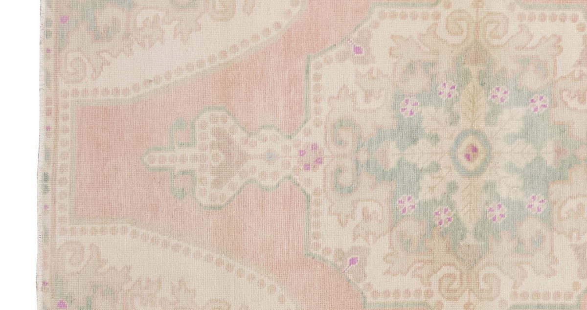 Vintage Rug 4'1" x 6'11" feet 125 x 210 cm