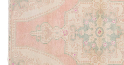 Vintage Rug 4'1" x 6'11" feet 125 x 210 cm