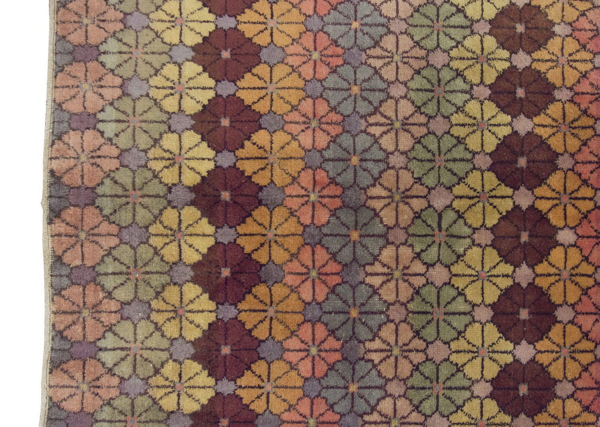 Vintage Rug 4'10" x 9'6" feet 147 x 290 cm