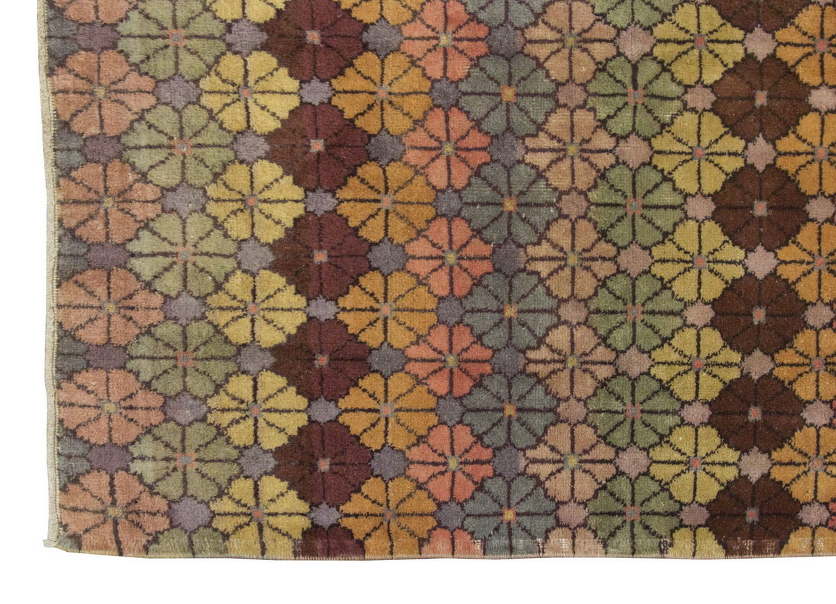 Vintage Rug 4'10" x 9'6" feet 147 x 290 cm