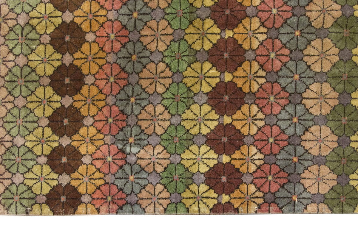 Vintage Rug 4'10" x 9'6" feet 147 x 290 cm
