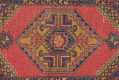 Vintage Rug 3'6" x 5'7" feet  106 x 170 cm