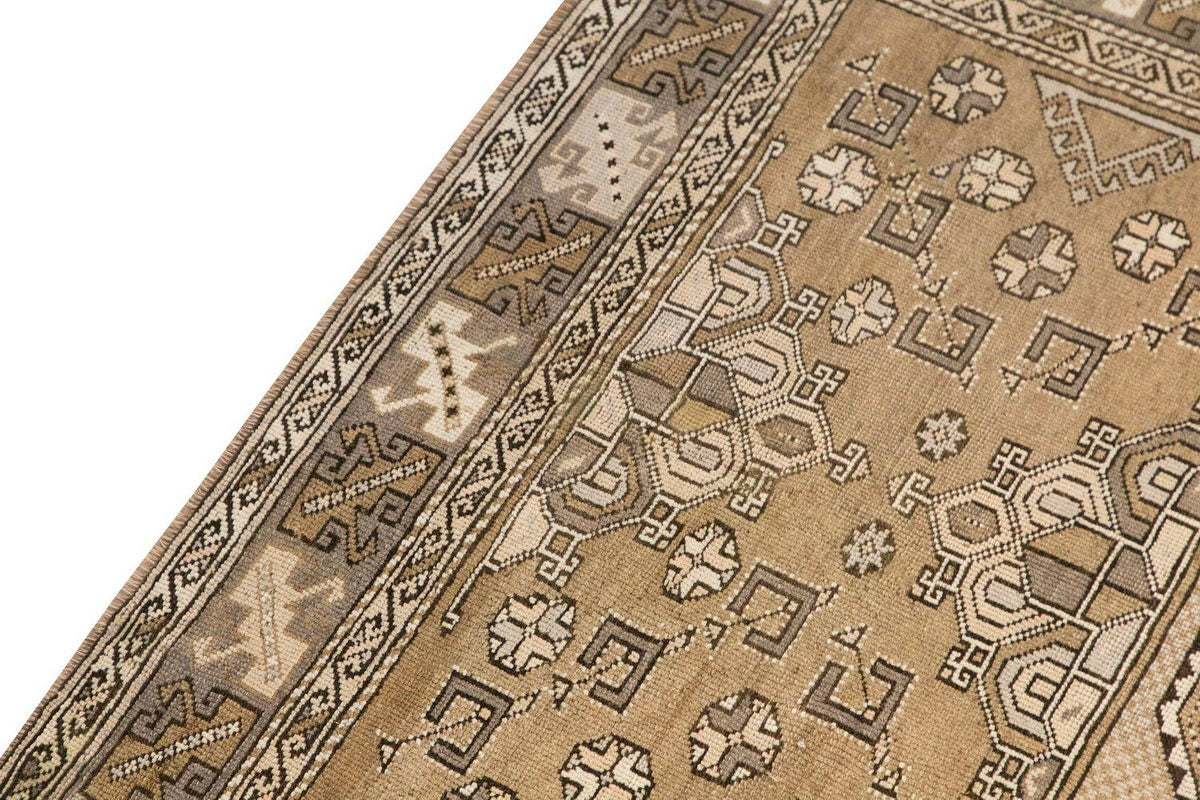 Vintage Rug 4'2" x 6'5" feet 126 x 195 cm