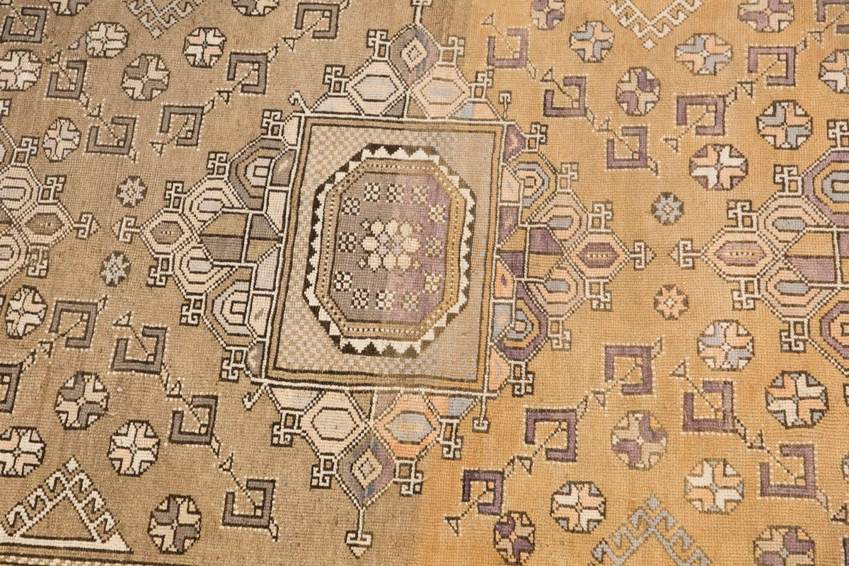 Vintage Rug 4'2" x 6'5" feet 126 x 195 cm