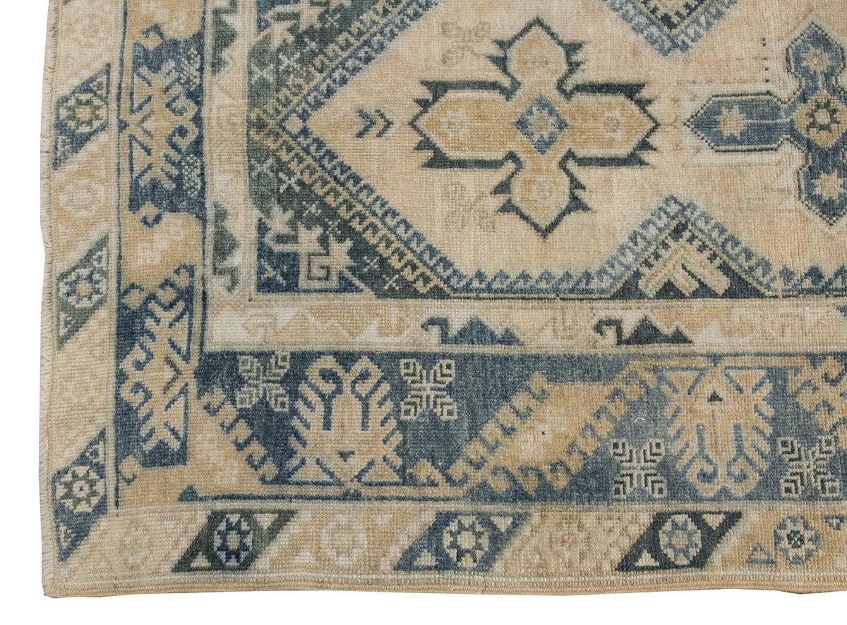 Vintage Rug 4'2" x 6'8" feet 128 x 203 cm