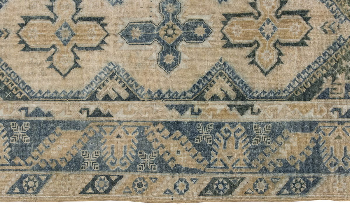 Vintage Rug 4'2" x 6'8" feet 128 x 203 cm
