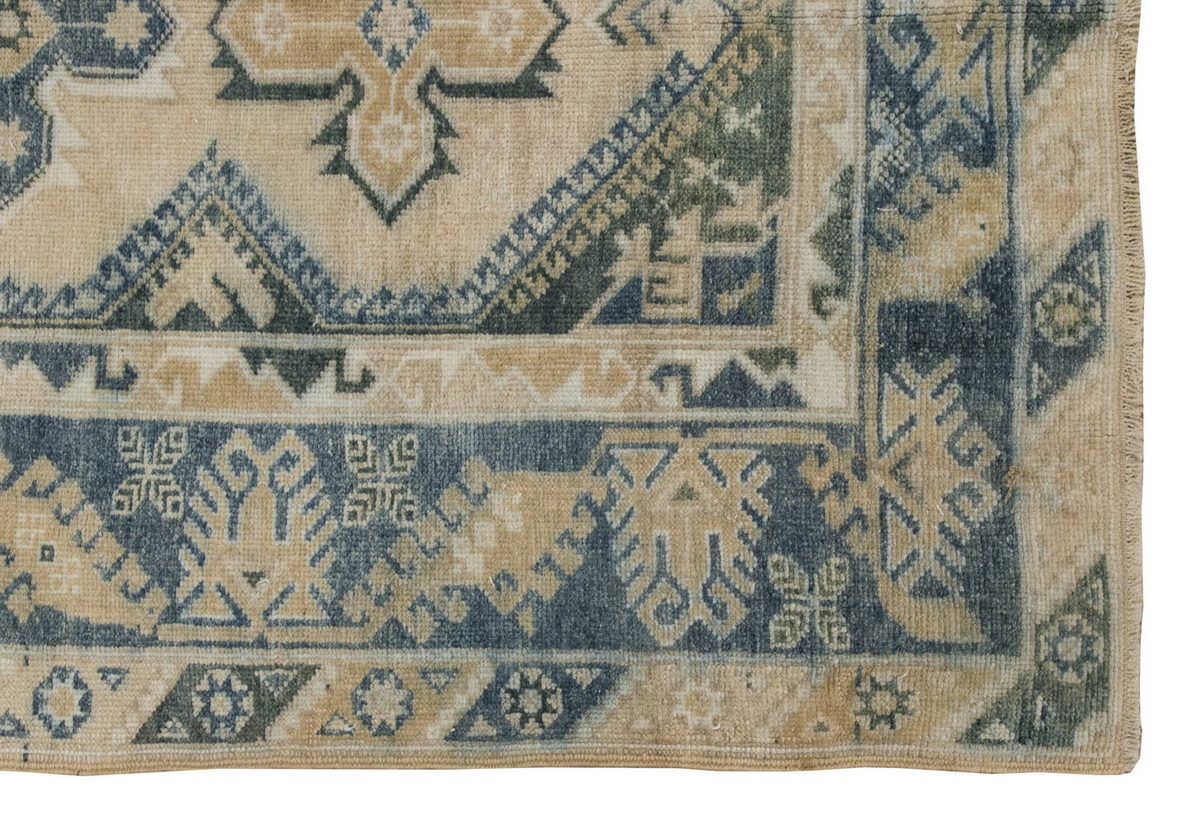 Vintage Rug 4'2" x 6'8" feet 128 x 203 cm