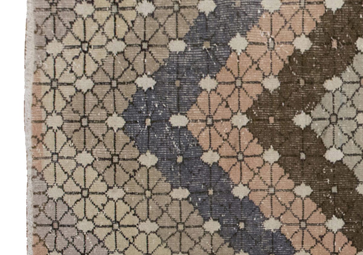 Vintage Rug 4'2" x 7'9" feet 127 x 235 cm