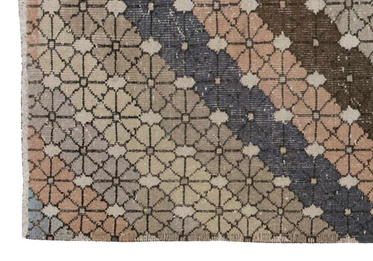 Vintage Rug 4'2" x 7'9" feet 127 x 235 cm