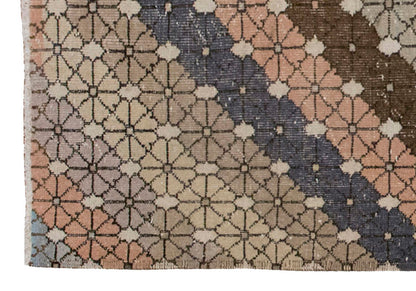 Vintage Rug 4'2" x 7'9" feet 127 x 235 cm
