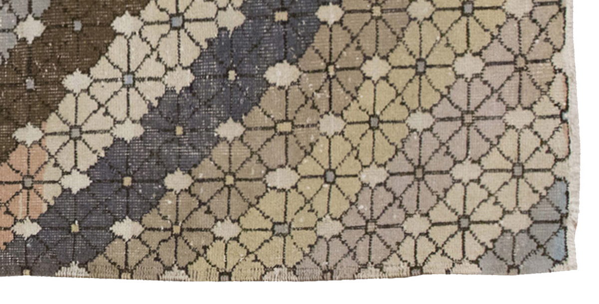 Vintage Rug 4'2" x 7'9" feet 127 x 235 cm