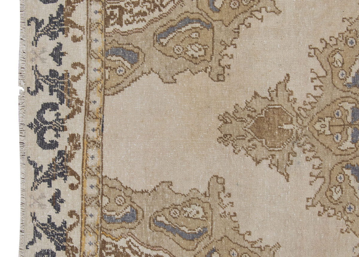 Vintage Rug 4'3" x 6'8" feet  129 x 203 cm