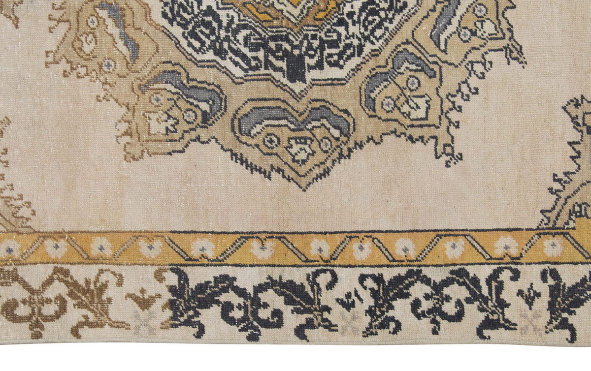 Vintage Rug 4'3" x 6'8" feet  129 x 203 cm
