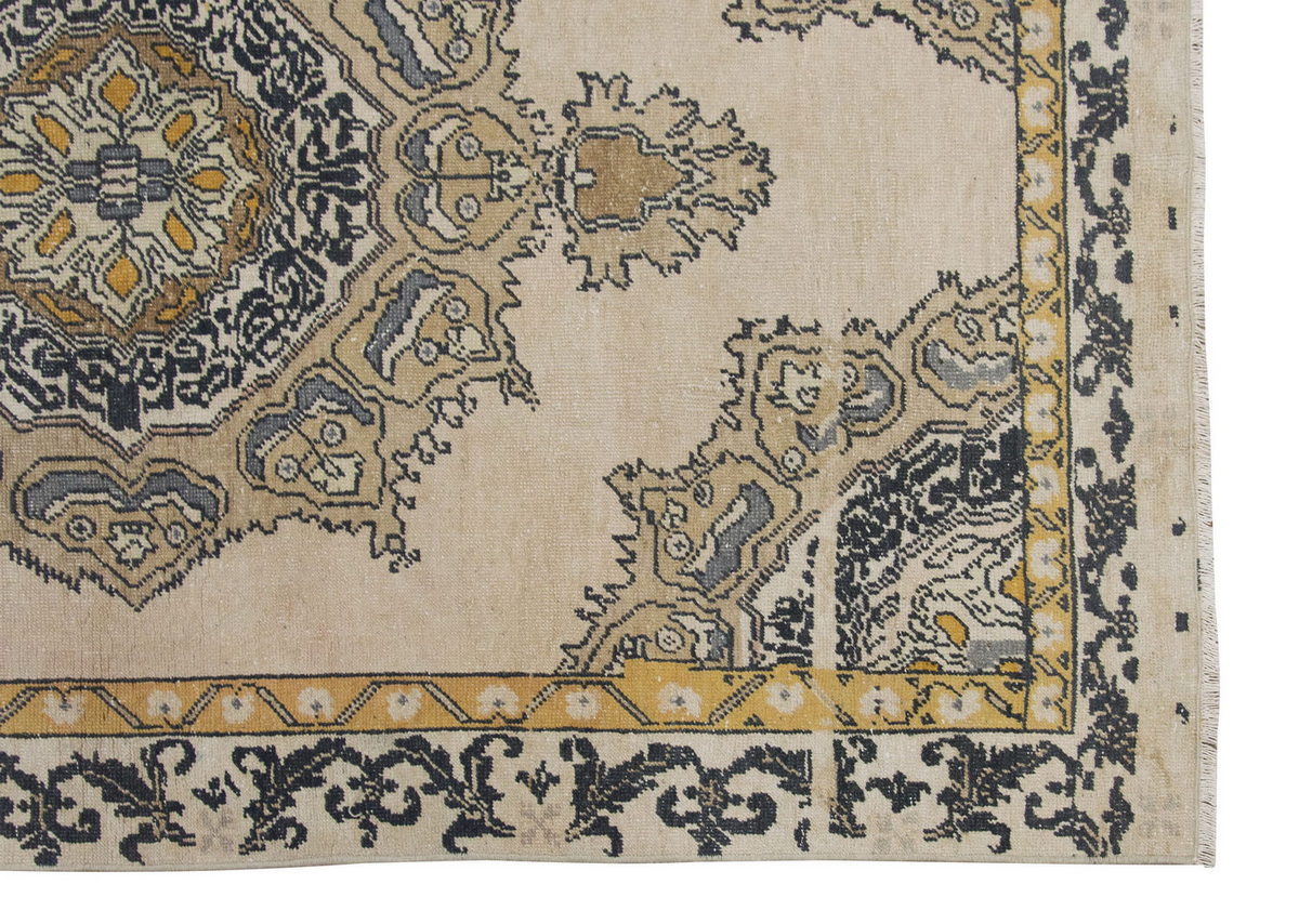 Vintage Rug 4'3" x 6'8" feet  129 x 203 cm