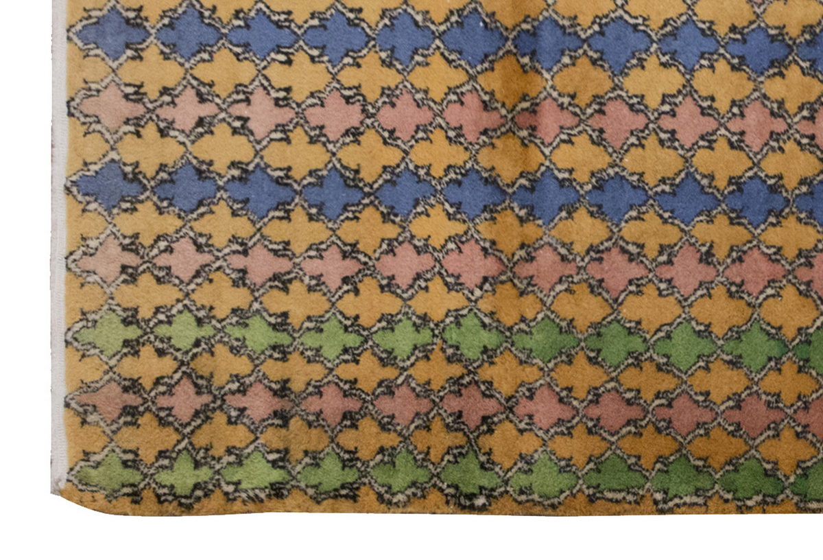 Vintage Rug 4'3" x 8'10" feet 130 x 268 cm