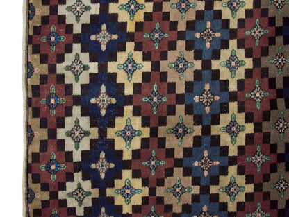 Vintage Rug 4'3" x 8'3" feet 130 x 252 cm