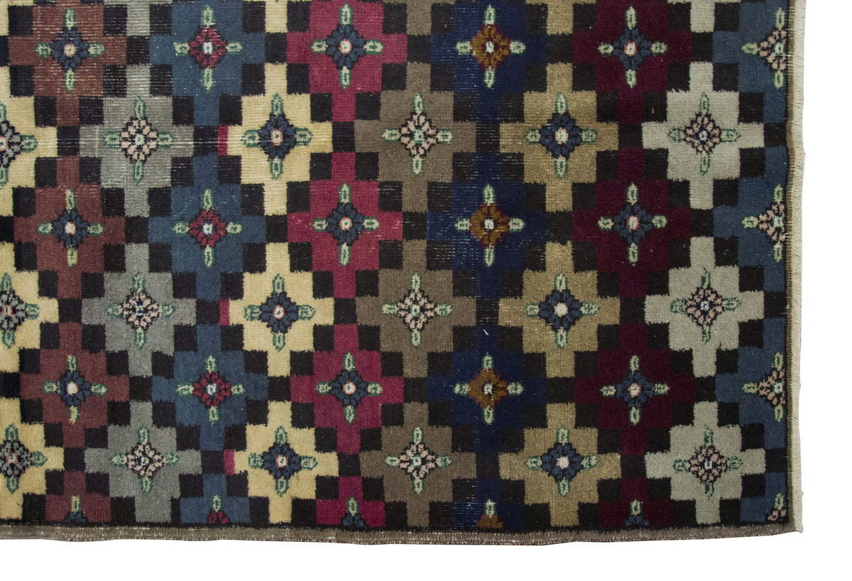Vintage Rug 4'3" x 8'3" feet 130 x 252 cm