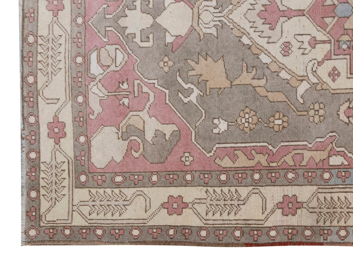 Vintage Rug 4'4" x 5'11" feet 132 x 180 cm
