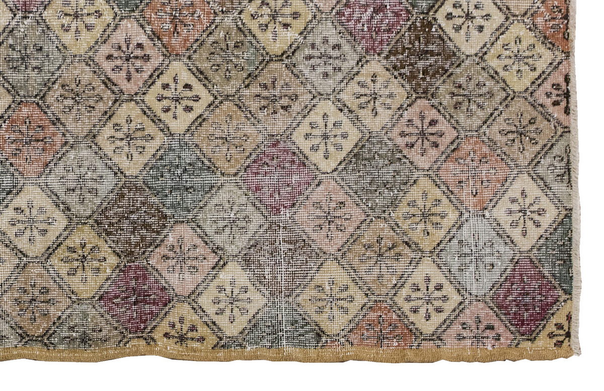 Vintage Rug 4'4" x 6'11" feet 131 x 210 cm