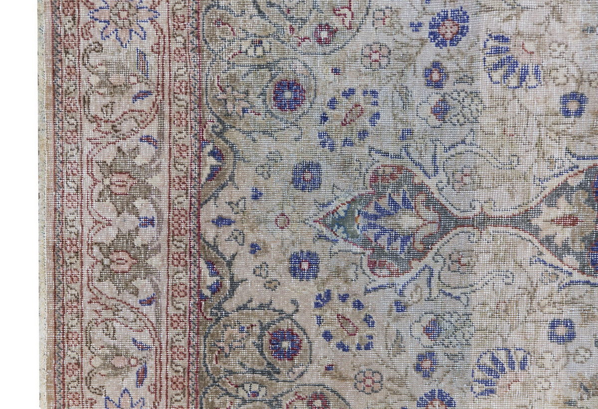 Vintage Rug 4'4" x 6'4" feet 132 x 194 cm