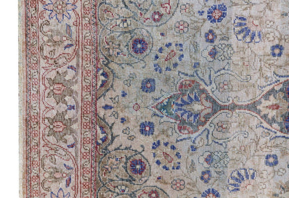 Vintage Rug 4'4" x 6'4" feet 132 x 194 cm