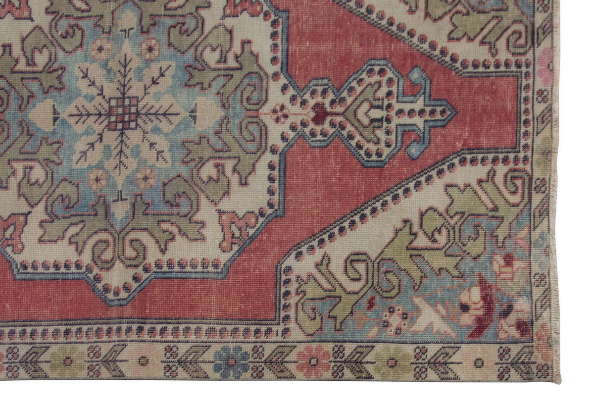 Vintage Rug 4'6" x 7" feet  137 x 212 cm