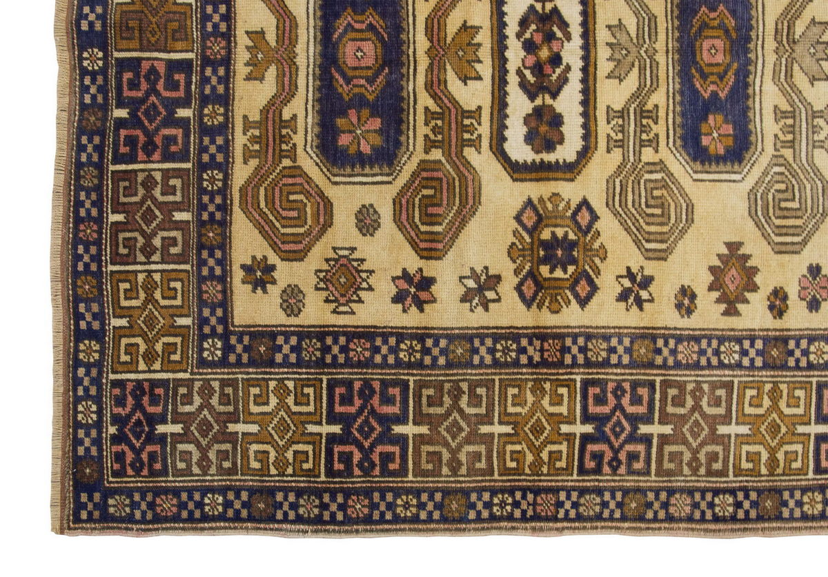 Vintage Rug 4'4" x 7'5" feet  133 x 225 cm