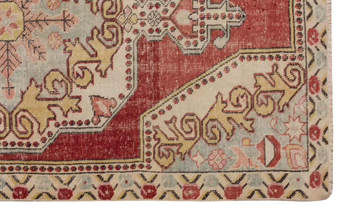 Vintage Rug 4'4" x 7'7" feet 132 x 230 cm