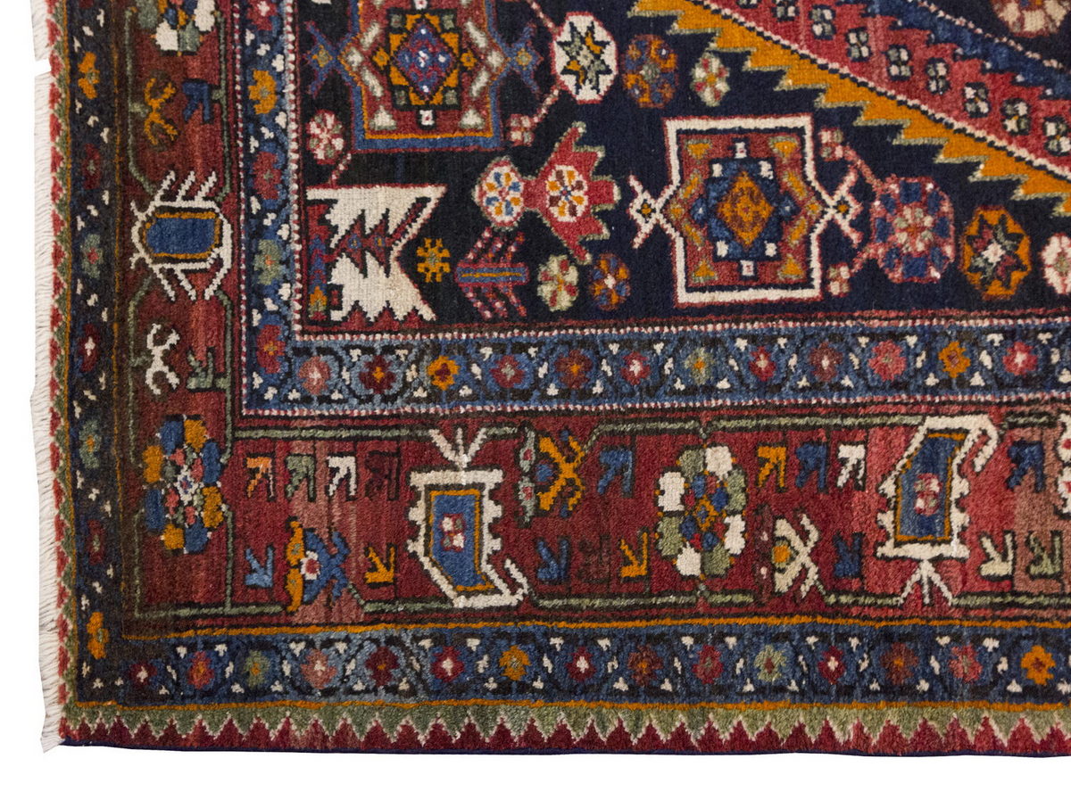 Vintage Rug 4'5" x 6'9" feet 135 x 205 cm