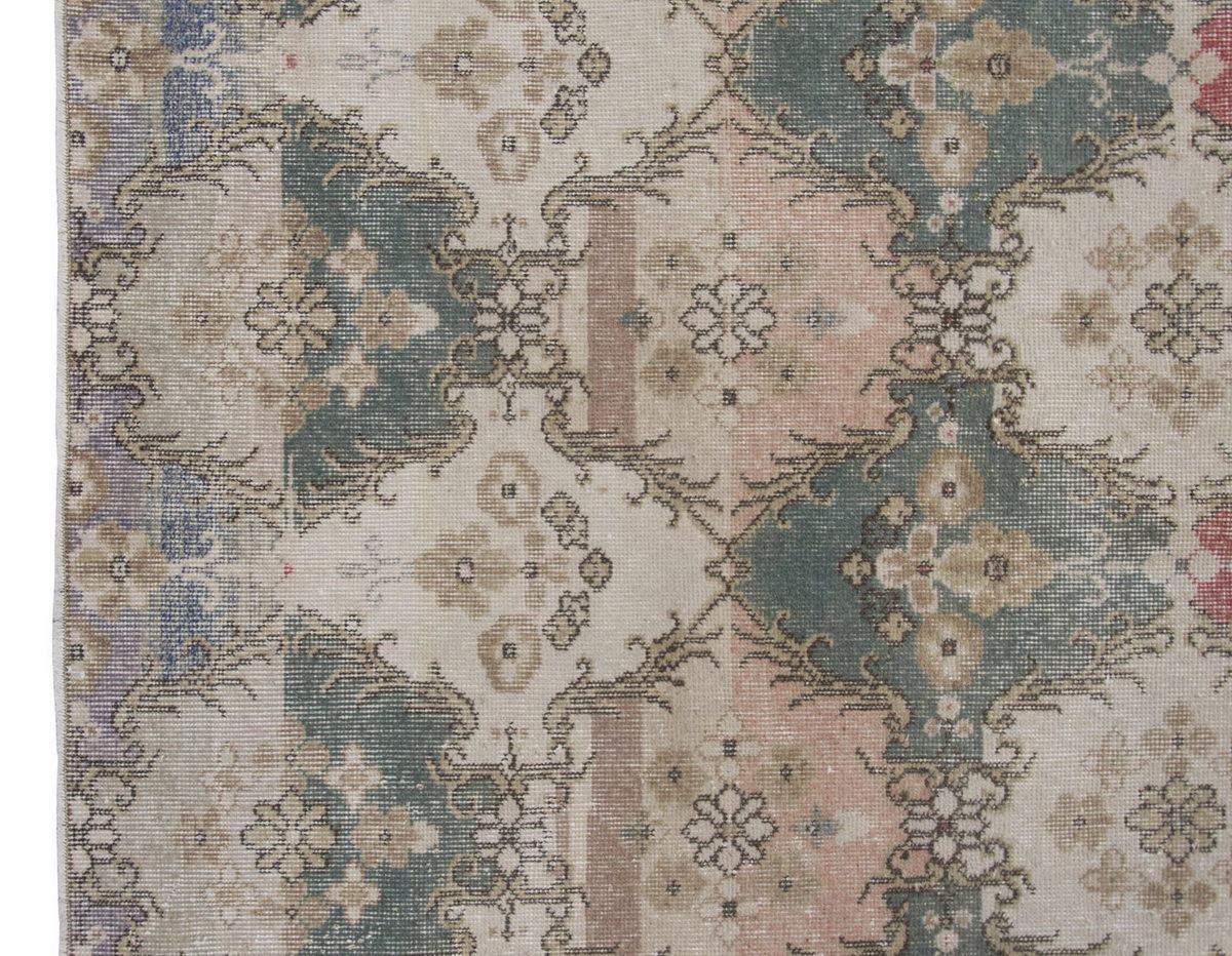 Vintage Rug 4'5" x 7'1" feet 135 x 215 cm