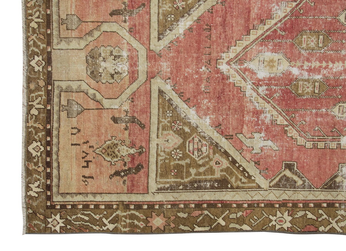 Vintage Rug 4'6" x 8" feet  138 x 240 cm