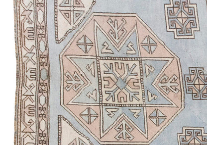Vintage Rug 4'7" x 6'10" feet 140 x 208 cm