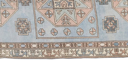 Vintage Rug 4'7" x 6'10" feet 140 x 208 cm