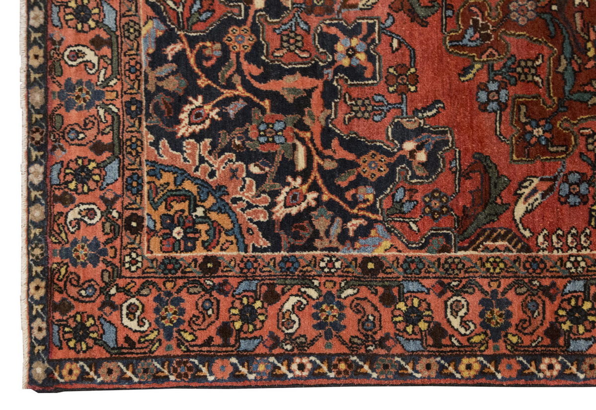 Vintage Rug 4'7" x 6'3" feet 140 x 190 cm