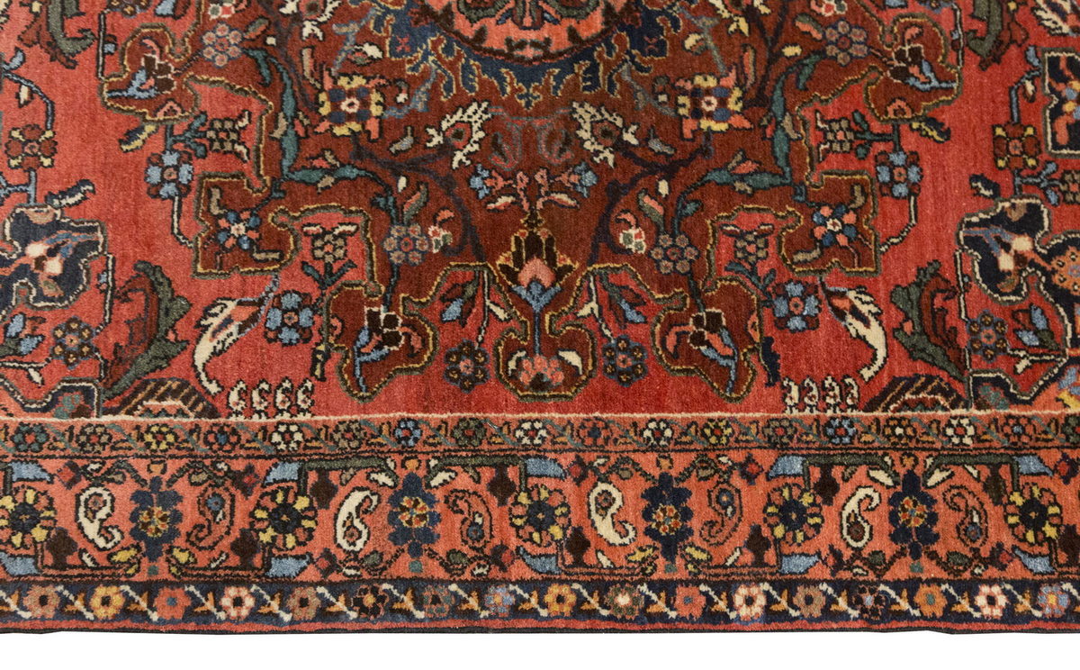 Vintage Rug 4'7" x 6'3" feet 140 x 190 cm