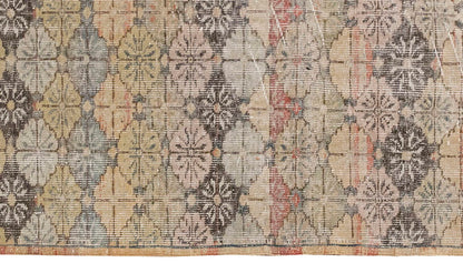 Vintage Rug 4'7" x 7'7" feet 140 x 231 cm