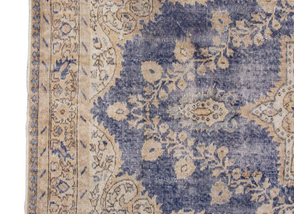 Vintage Rug 4'7 x 8'6" feet  140 x 260 cm