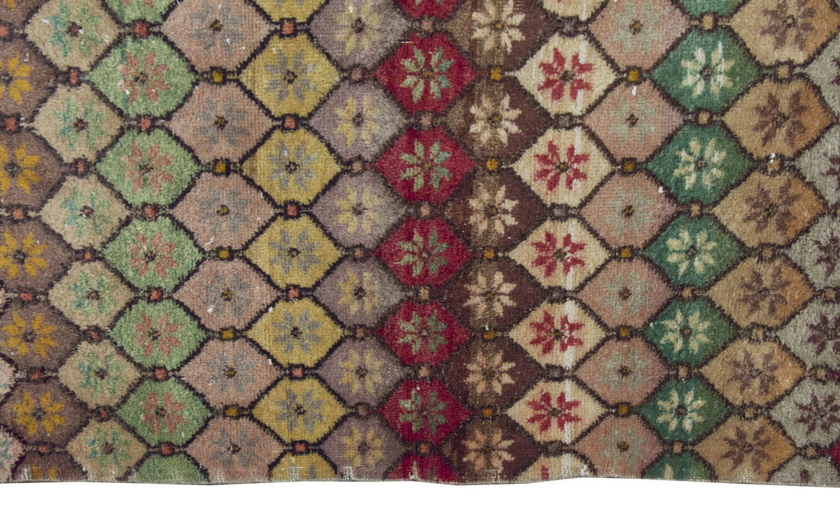 Vintage Rug 4'8" x 8'8" feet 142 x 265 cm
