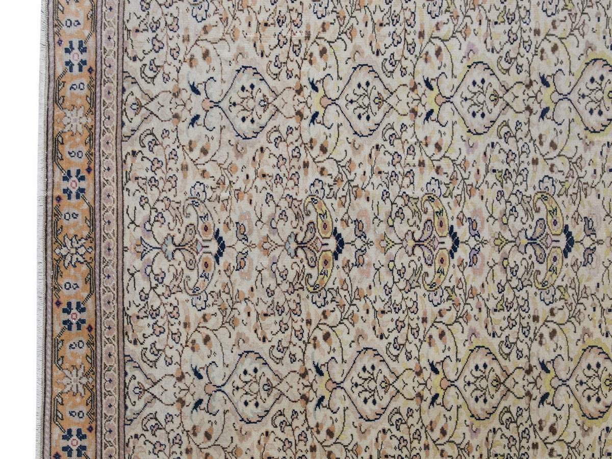 Vintage Rug 4'9" x 6'10" feet 145 x 209 cm