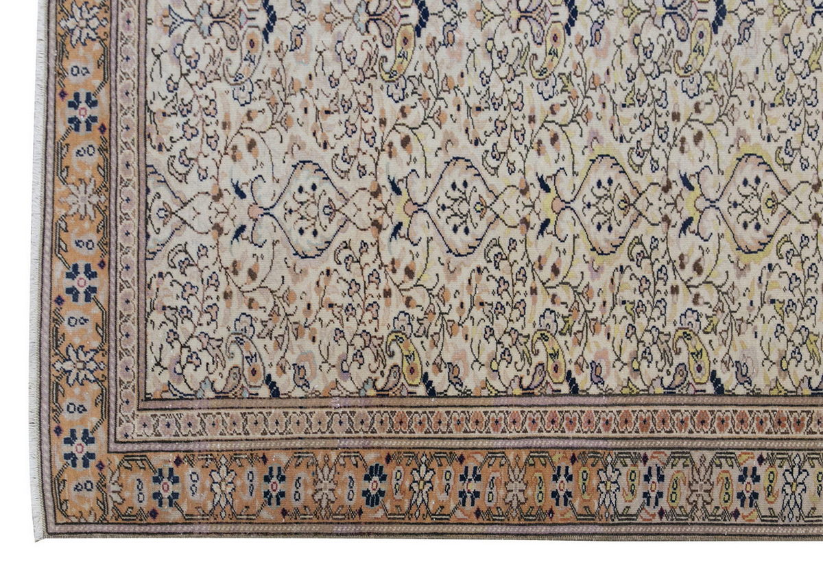 Vintage Rug 4'9" x 6'10" feet 145 x 209 cm
