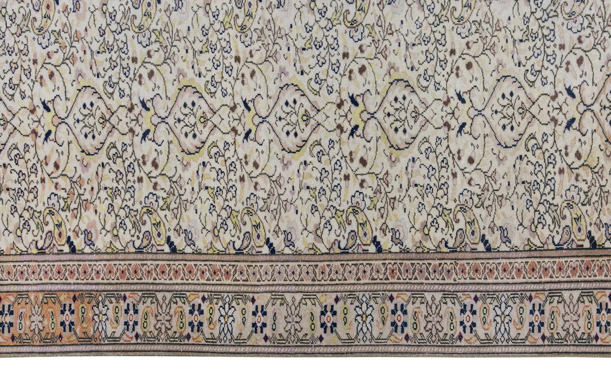 Vintage Rug 4'9" x 6'10" feet 145 x 209 cm