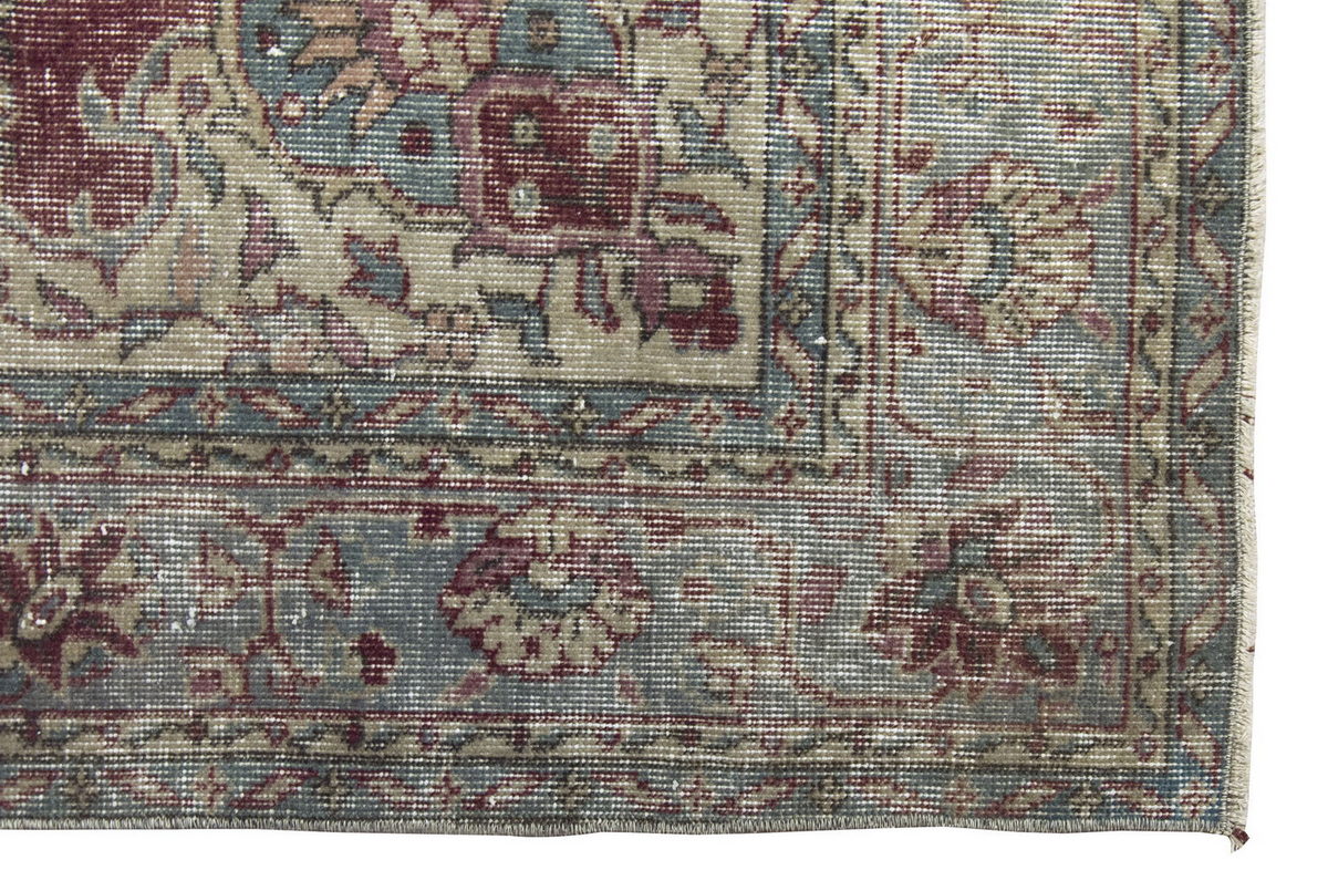 Vintage Rug 4'9" x 8 feet 144 x 245 cm