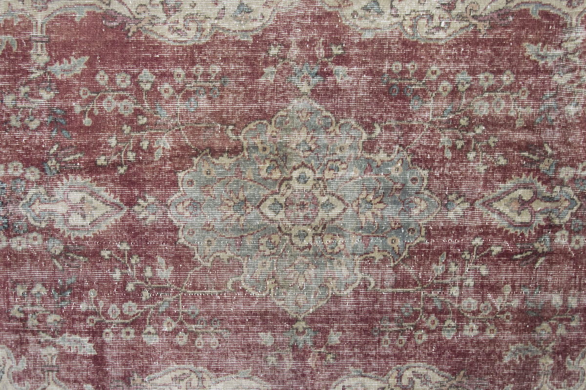 Vintage Rug 4'9" x 8 feet 144 x 245 cm