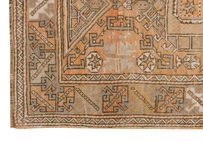 Vintage Rug 4 x 6 feet 122 x 182 cm