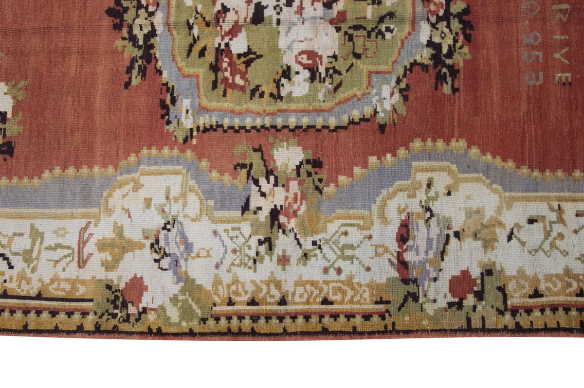 Vintage Rug 5" x 7'9" feet  150 x 235 cm
